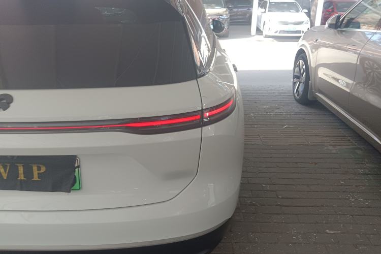 Used Nio ES8 2023 75 kWh Executive Edition
