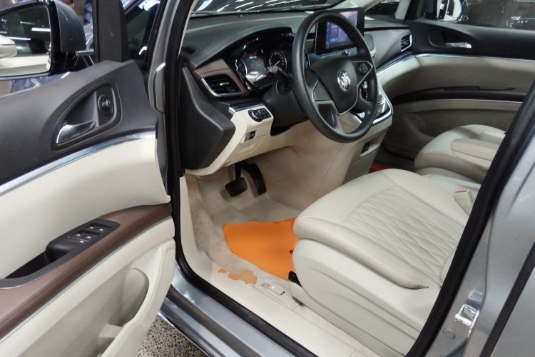 Used Buick GL8 2023 Land Executive Class Comfort Model