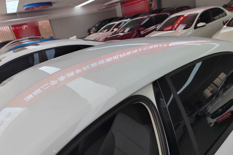 Used Volkswagen Sagitar 2015 1.6L Automatic Fashion Model
