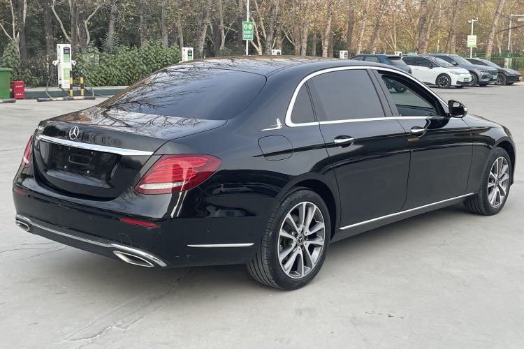 Used Mercedes-Benz E-Class 2019 E 260 L
