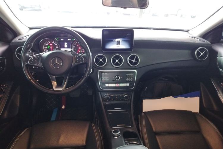 Used Mercedes-Benz GLA 2018 GLA 200 Fashion Model
