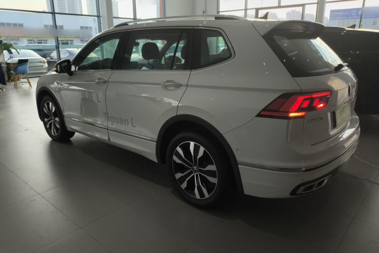 Used Volkswagen Tiguan L 2024 Outstanding Model 330TSI Automatic Two-Wheel Drive R-Line Dragon Glory Edition
