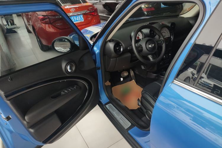 Used  Countryman 2014 1.6L COOPER Fun
