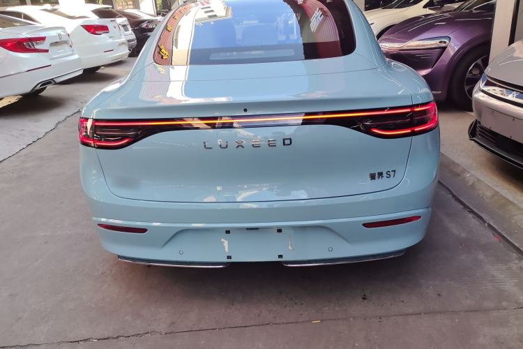 Used Hima Luxeed S7 2025 785 km Ultra