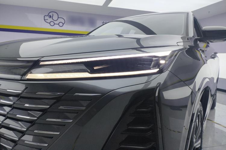 Used Changan CS75 PLUS 2024 3rd Generation Champion Edition 1.5T Intelligent Drive Dynamic Model
