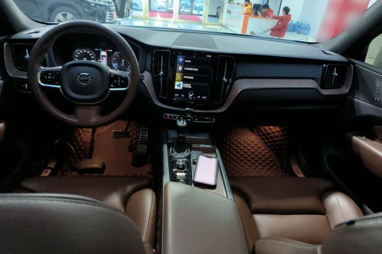 Used Volvo XC60 2021 T5 4x4 Smart Luxury Edition