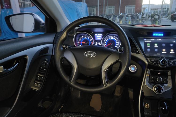 Used Hyundai Elantra 2015 1.6L Automatic Leading Model
