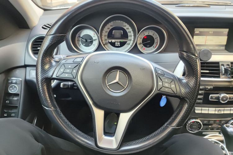 Used Mercedes-Benz C-Class (Import) 2011 C 200 Fashion Travel Edition
