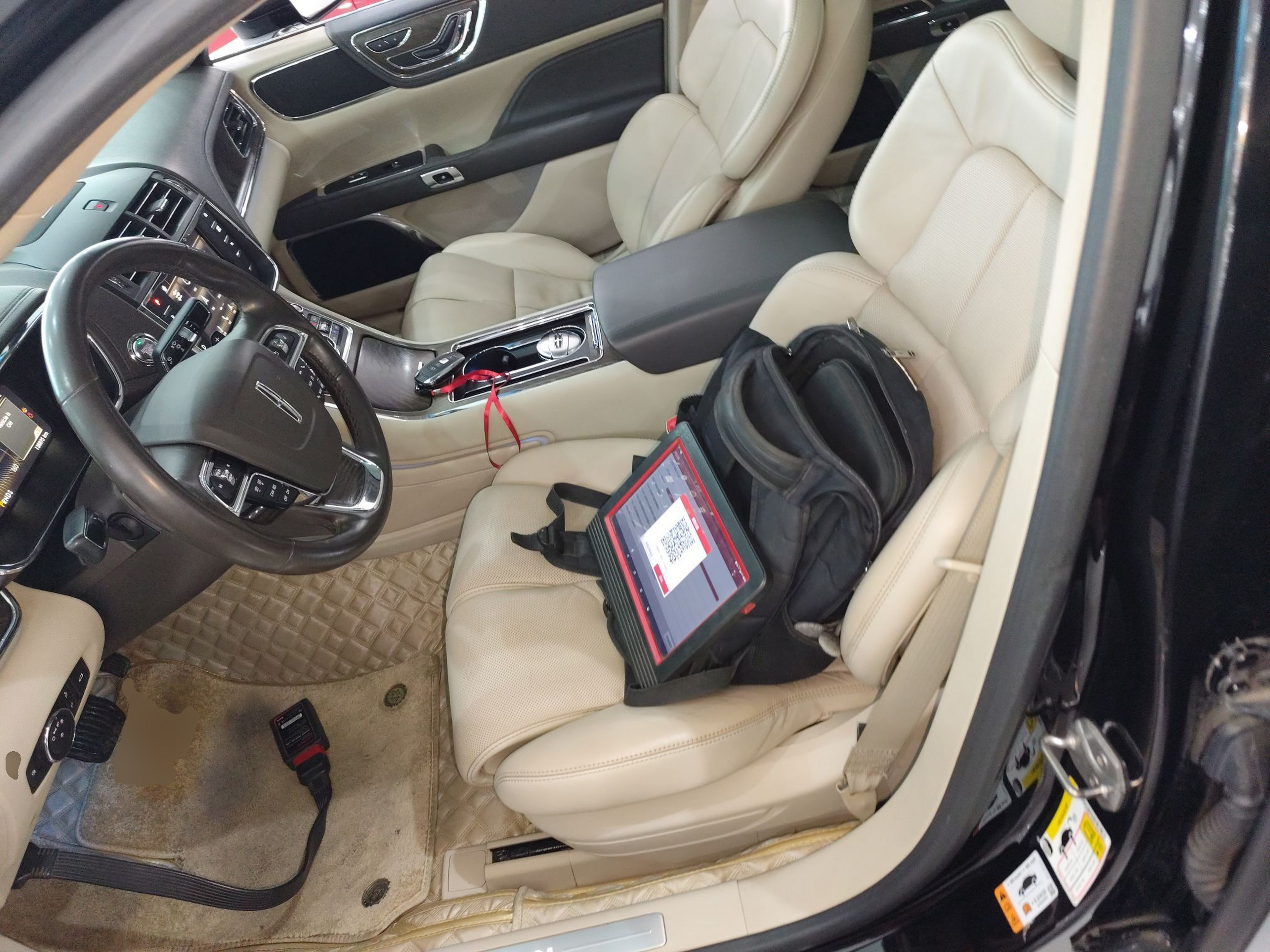 Переднее сиденье в автомобиле