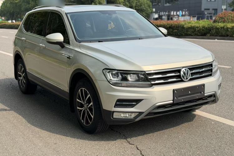 Used Volkswagen Tiguan L 2018 330TSI Automatic Two-Wheel Drive Luxury Edition
