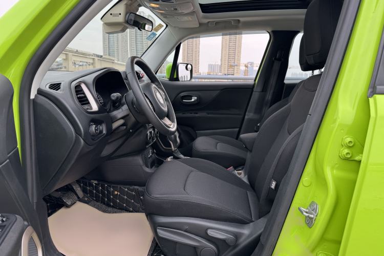 Used  Renegade 2017 180T Automatic Jingneng Edition
