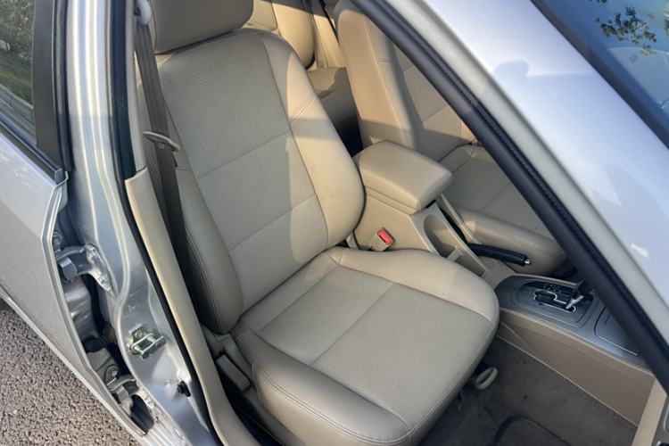 Used Buick Excelle 2013 1.5L Automatic Classic Model
