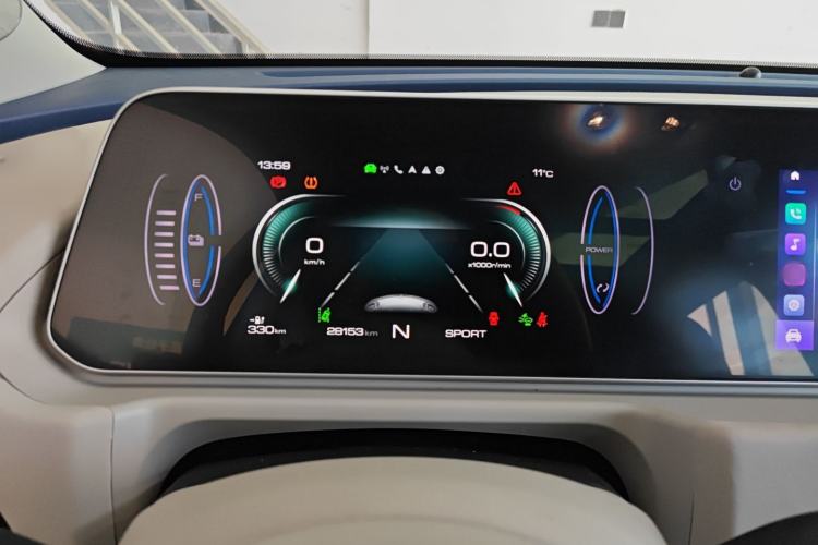 Used ORA Good Cat 2022 Morandi Edition 400km Standard Range Premium Version Lithium-Ion Battery