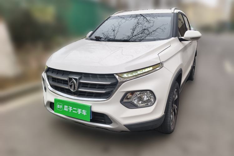 Used Baojun 510 2017 1.5L manual Comfort trim