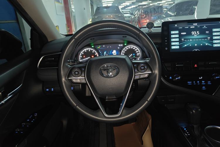 Used Toyota Camry 2021 2.0G Luxury Edition
