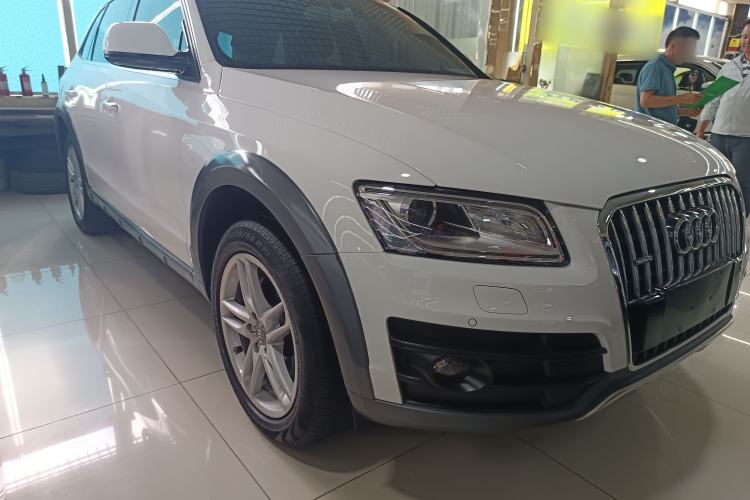 Used Audi Q5 2017 Plus 40 TFSI Technology Model
