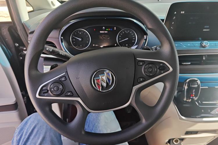 Used Buick GL8 2023 Land Executive Class Smart Enjoyment Model
