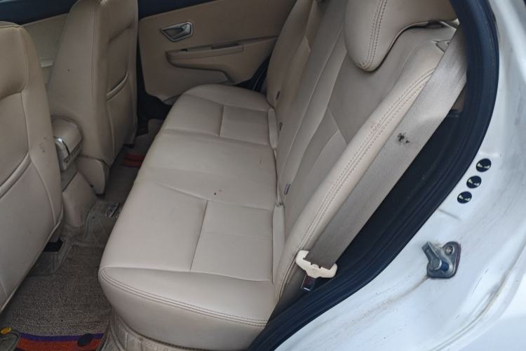 Used Chery Fengyun 2 2013 Hatchback 1.5L AMT Ruìyì Edition