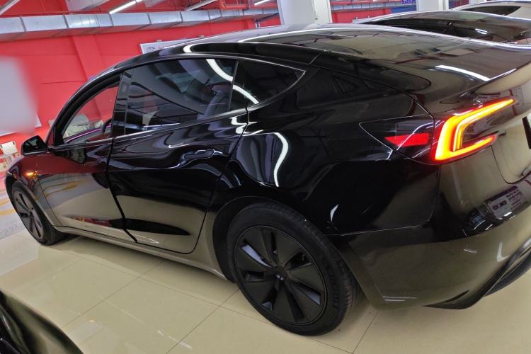 Used Tesla Model 3 2023 Rear-Wheel-Drive Version
