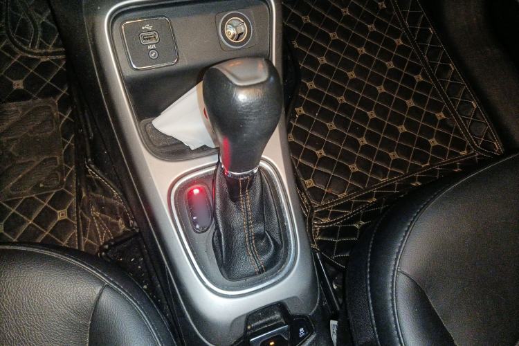 Used  Compass 2017 200T Automatic Family Edition
