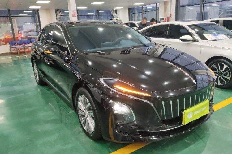 Used Hongqi E-QM5 2024 610 km PLUS
