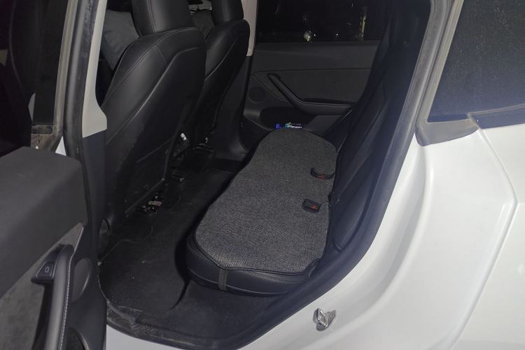 Used Tesla Model Y 2022 Long-Range All-Wheel-Drive Version