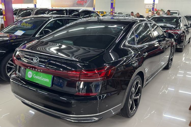 Used Volkswagen Passat 2025 Outstanding Model 380TSI Starry Dragon Edition
