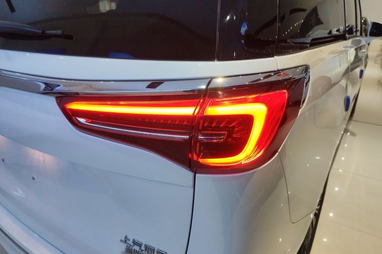 Used Buick GL8 2022 ES Land Cruiser 653T Luxury Model
