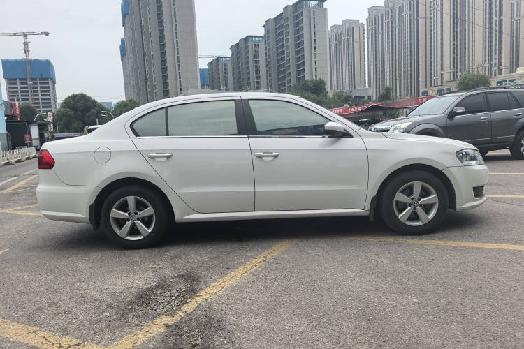 Used Volkswagen Lavida 2013 Revised Classic 1.6L Automatic Fashion Edition
