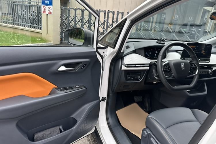 Used Bestune NAT 2023 PRO Comfortable Travel Battery-Swap Version 401km
