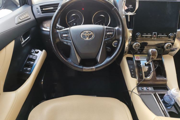 Used Toyota Vellfire 2020 Dual-Engine 2.5L HV Prestige Edition
