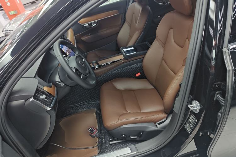 Used Volvo S90 2024 B5 Zhiyi Luxury Edition
