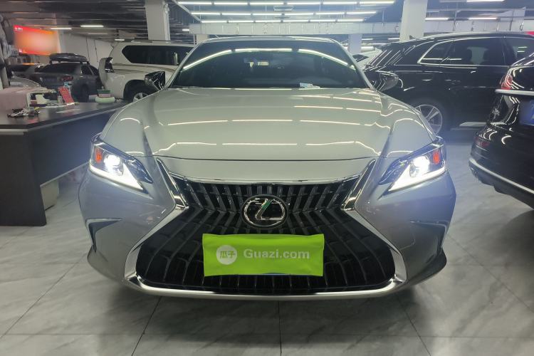 Used Lexus ES 2023 200 Excellence Edition