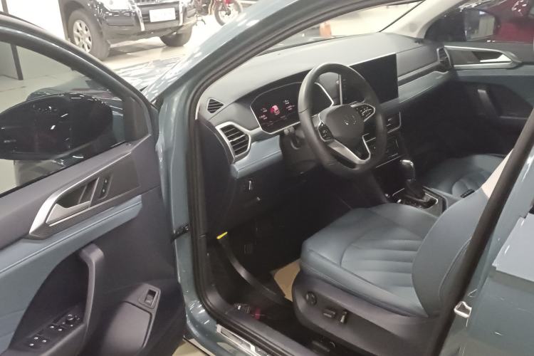 Used Volkswagen Tharu 2023 300TSI Two-Wheel-Drive Moon Luxury Edition
