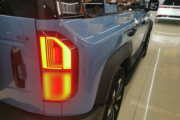 Used  Leopard 5 2023 Navigator Edition
