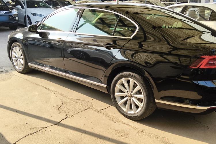 Used Volkswagen Magotan 2017 330TSI DSG Leading Model
