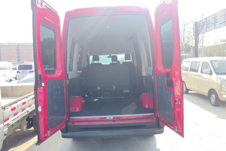 Used Iveco Eurocargo 2021 2.0T Manual Super-Rui Short Wheelbase High-Roof Side-Sliding Door F1A
