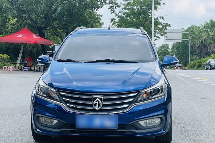 Used Baojun 310W 2017 1.5L Manual Fashion Model China V
