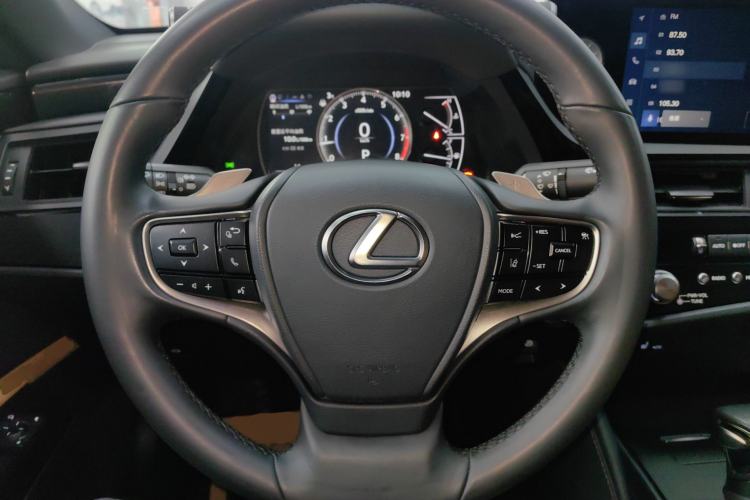 Used Lexus ES 2022 200 Excellence Edition
