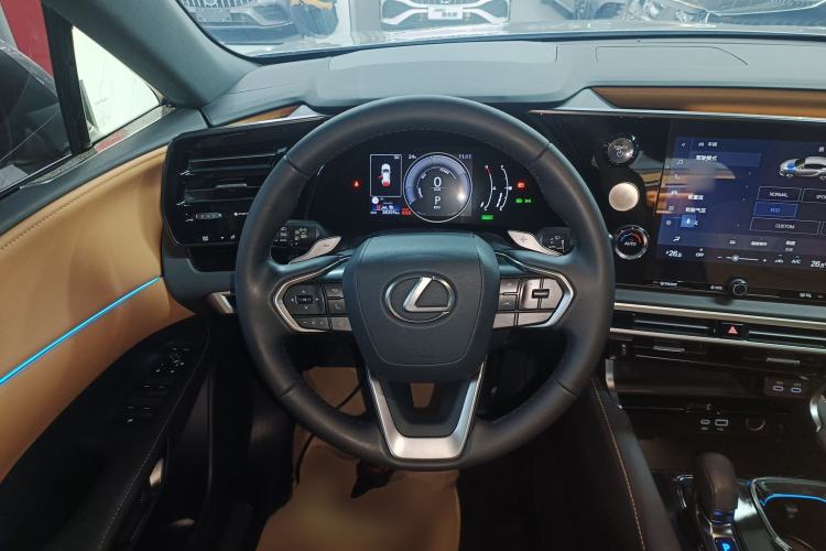 Used Lexus RX 2023 350h Two-Wheel Drive Enjoyment Version
