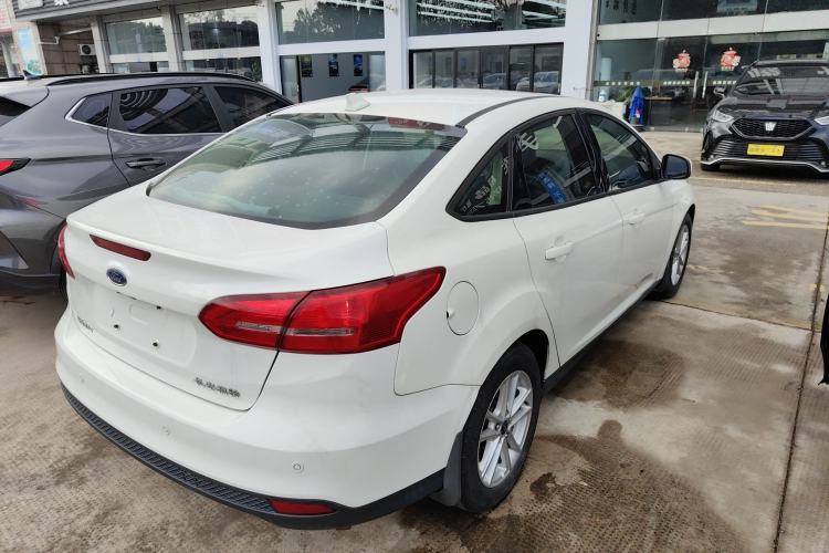 Used Ford Focus 2018 Sedan Classic 1.6L Automatic Trendy SmartDrive Edition
