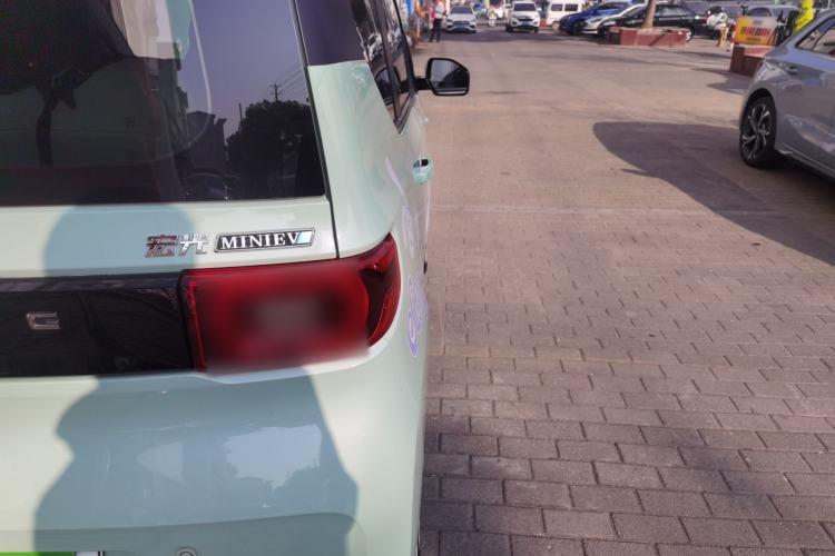 Used Wuling Hongguang MINIEV 2021 Macaron Premium Model – Lithium-NMC
