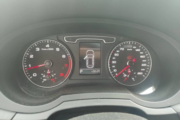 Used Audi Q3 2015 35 TFSI Millionth Anniversary Comfort Model