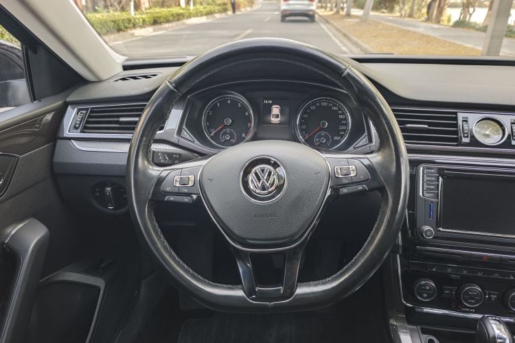 Used Volkswagen Passat 2016 330TSI DSG Prestige Edition
