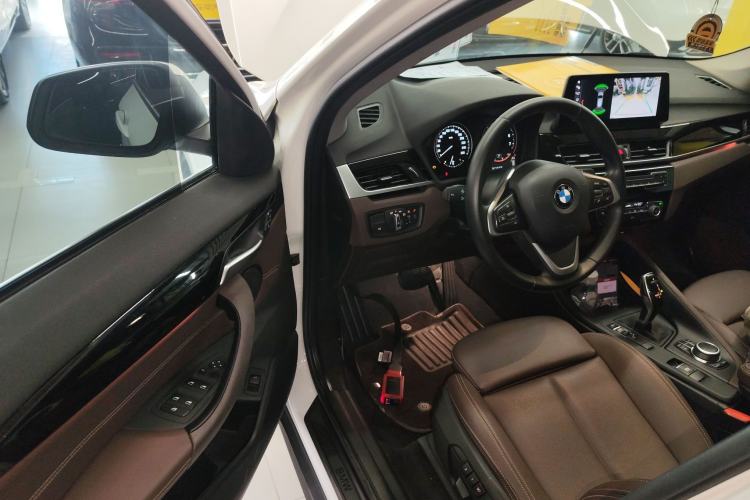 Used BMW X1 2020 sDrive25Li Leading Model
