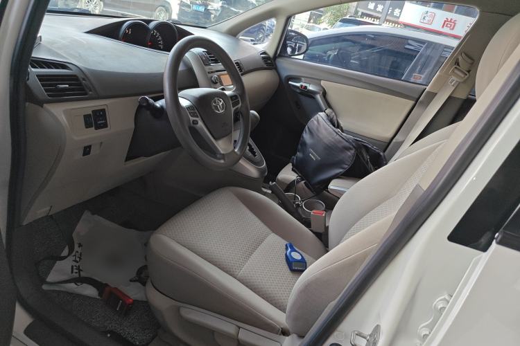 Used Toyota Verso 2014 Starlight 180E CVT Elite Edition
