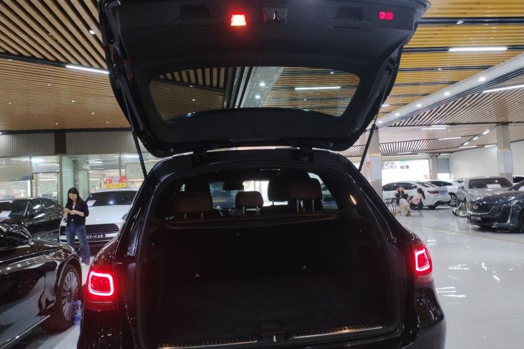 Used Mercedes-Benz GLC 2020 Facelift GLC 300 L 4MATIC Dynamic Edition
