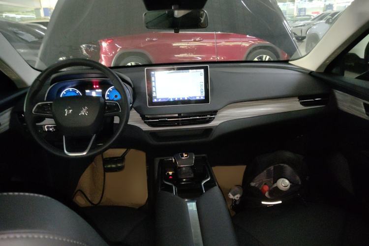 Used Hongqi E-QM5 2024 560km PLUS
