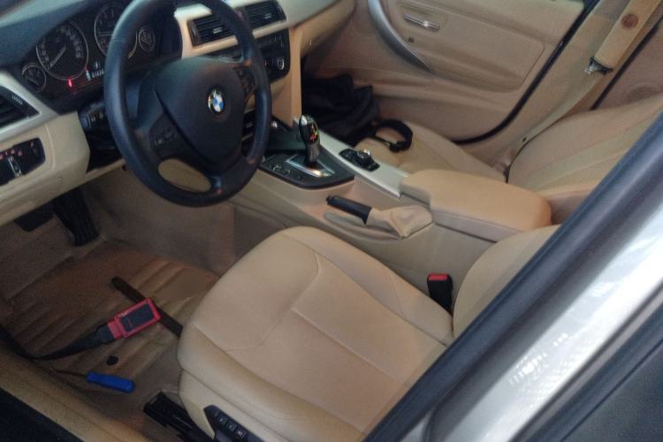 Used BMW 3 Series 2015 320i Luxury Line Stylish Edition
