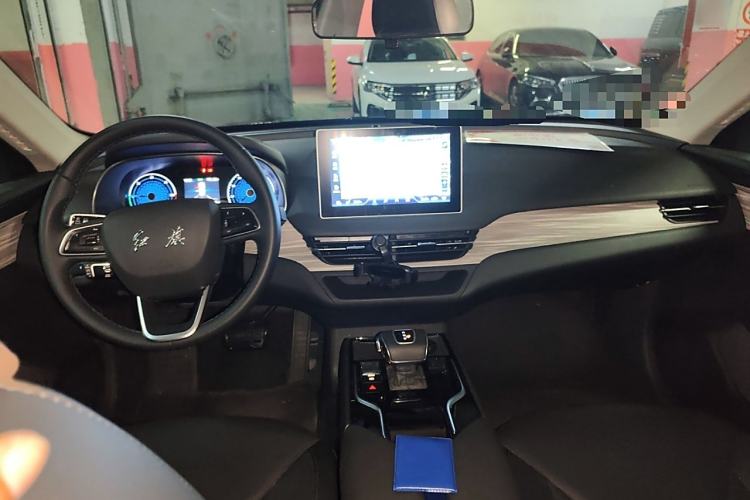 Used Hongqi E-QM5 2023 560km PLUS
